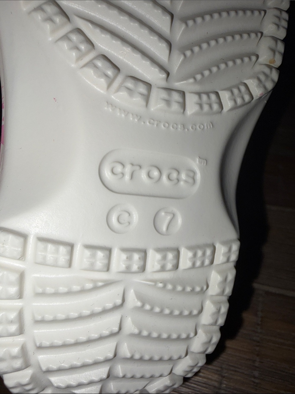 Hello Kitty CROCS classic clogs C7 - Picture 4 of 5
